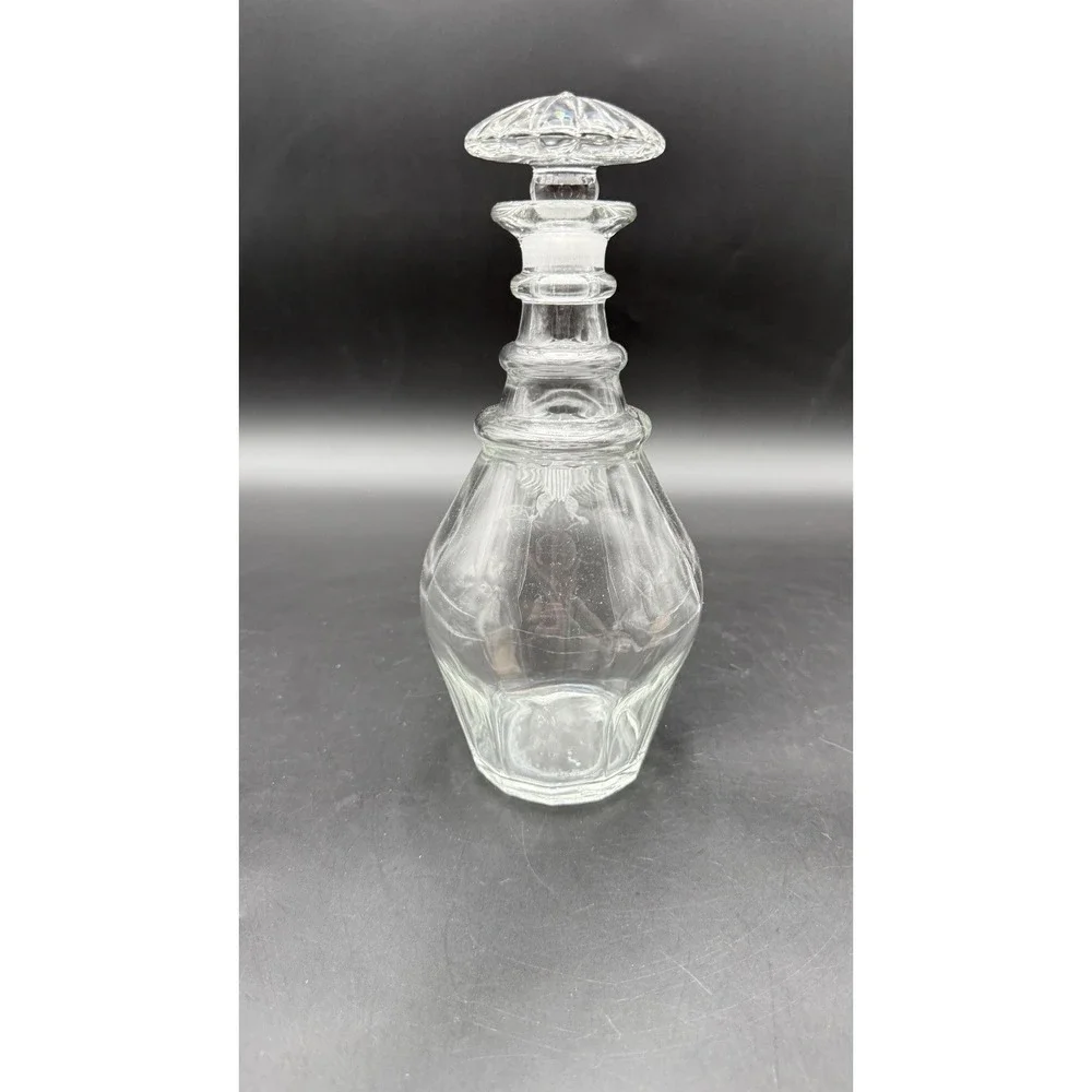 Vintage 1776 -1976 Bicentennial Clear Glass Decanter. Etched American Eagle